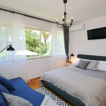 Doroti Apartment