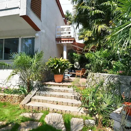 Doroti Apartman Ika